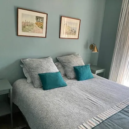 Vue Sur Rade Elegant Vaste Climatise Etage Eleve Ascenseur Proche Parking Et Toutes Commodites Au Coeur Du Historique *