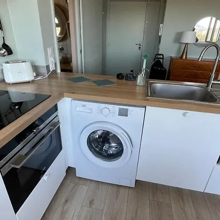 Vue Sur Rade: élégant Climatisé Au Cœur De Historique Apartment
