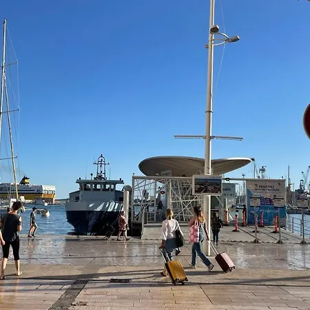 Apartment Vue Sur Rade: élégant Climatisé Au Cœur De Historique Toulon