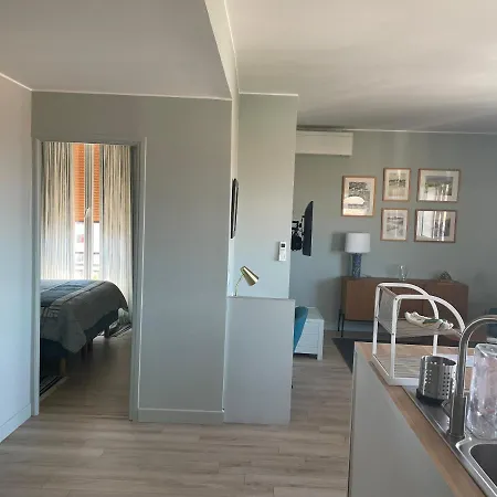 Apartment Vue Sur Rade: élégant Climatisé Au Cœur De Historique Toulon